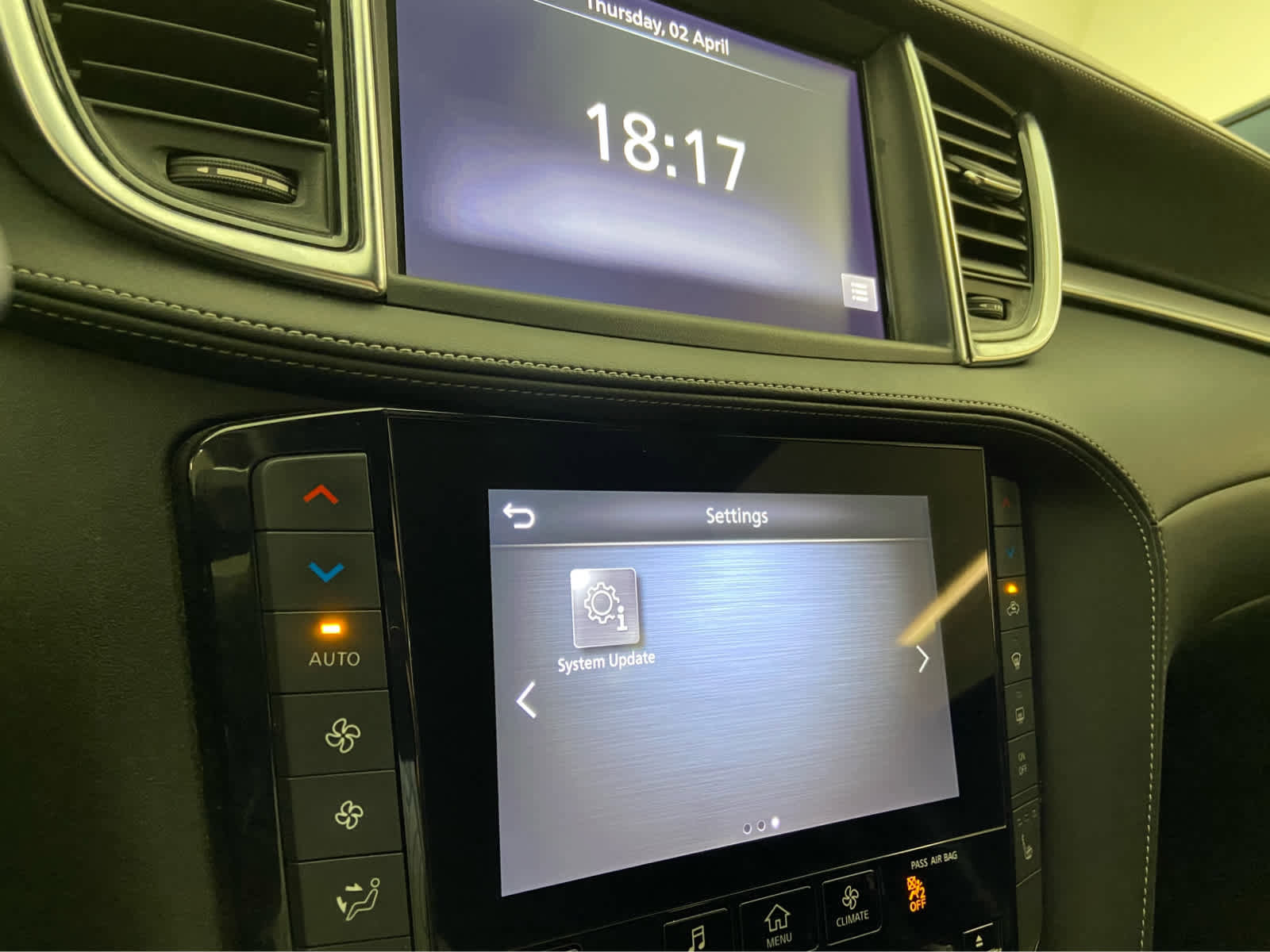 Used 2021 INFINITI QX50 Luxe w/ Appearance Package image 31