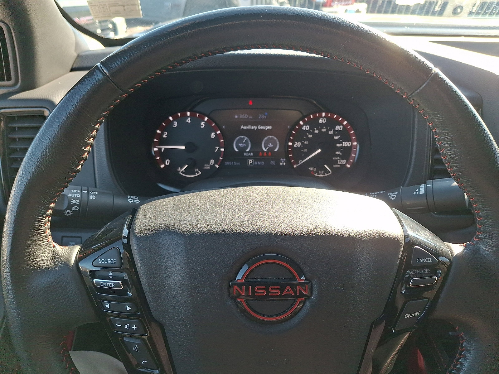 Used 2024 Nissan Frontier PRO-4X w/ Off-Road Protection Package image 19