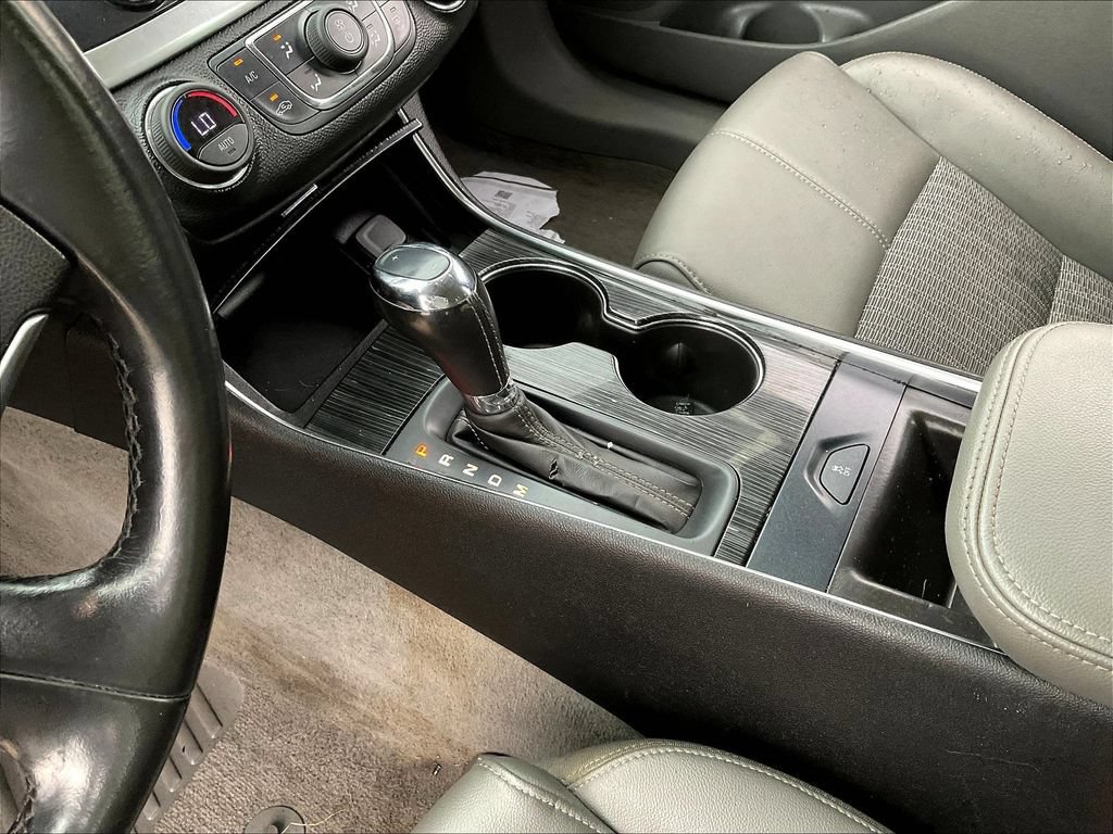 Used 2018 Chevrolet Impala LT FWD image 17
