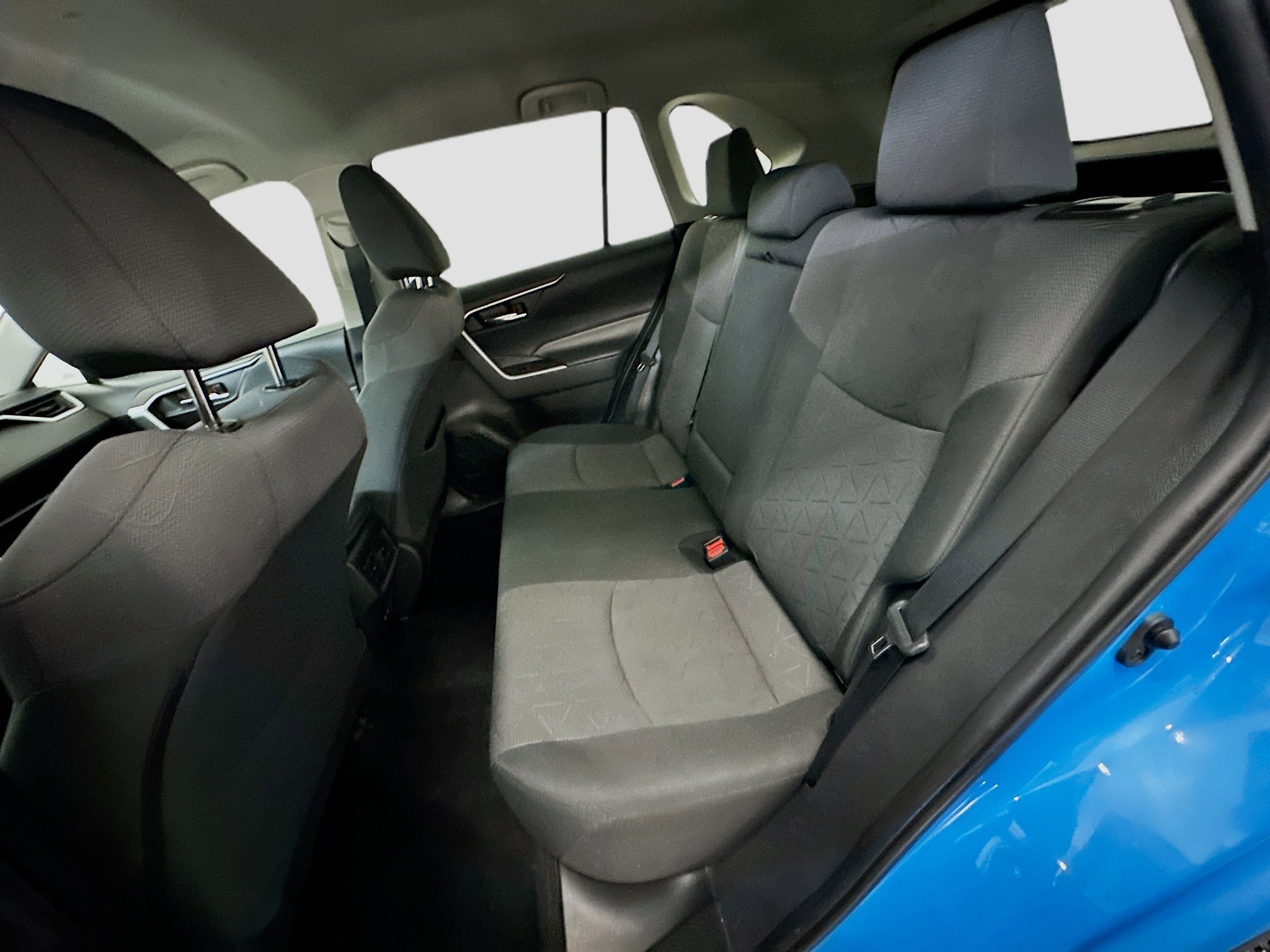 Used 2021 Toyota RAV4 XLE image 29