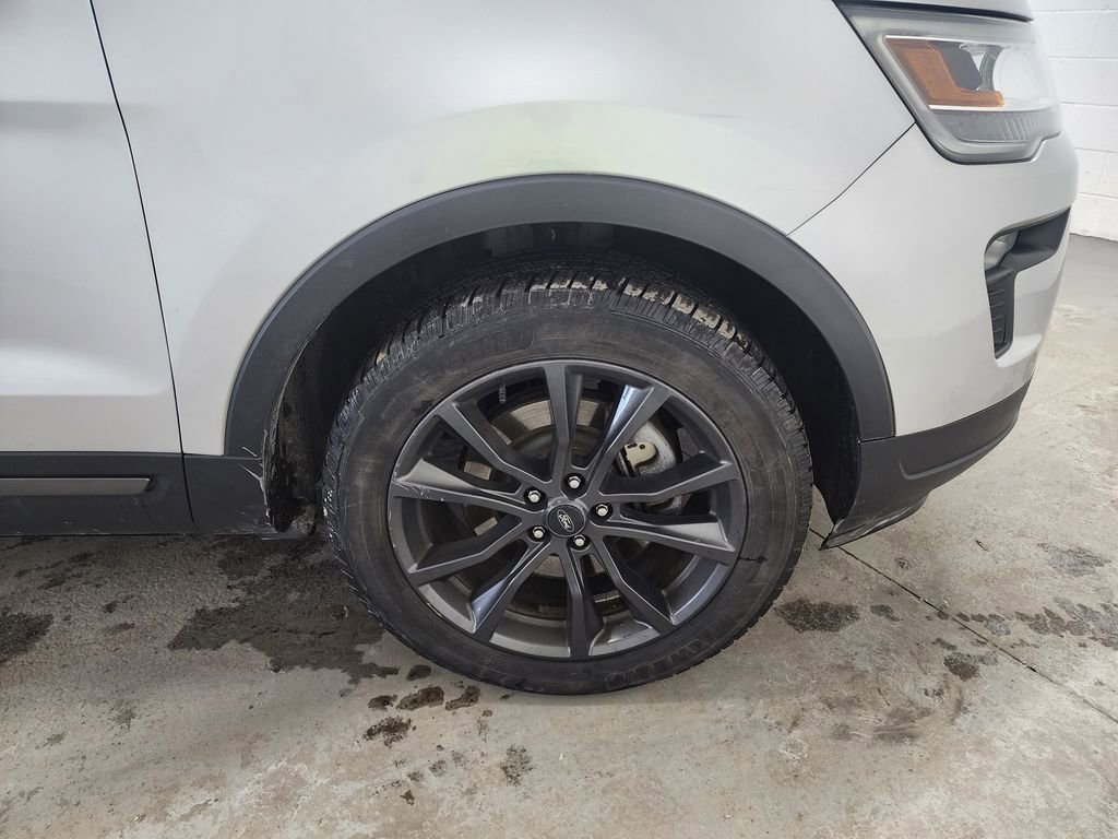 Used 2018 Ford Explorer XLT w/ Equipment Group 202A image 48