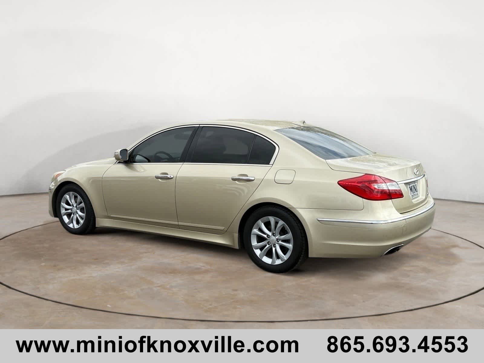 Used 2012 Hyundai Genesis 3.8 image 5