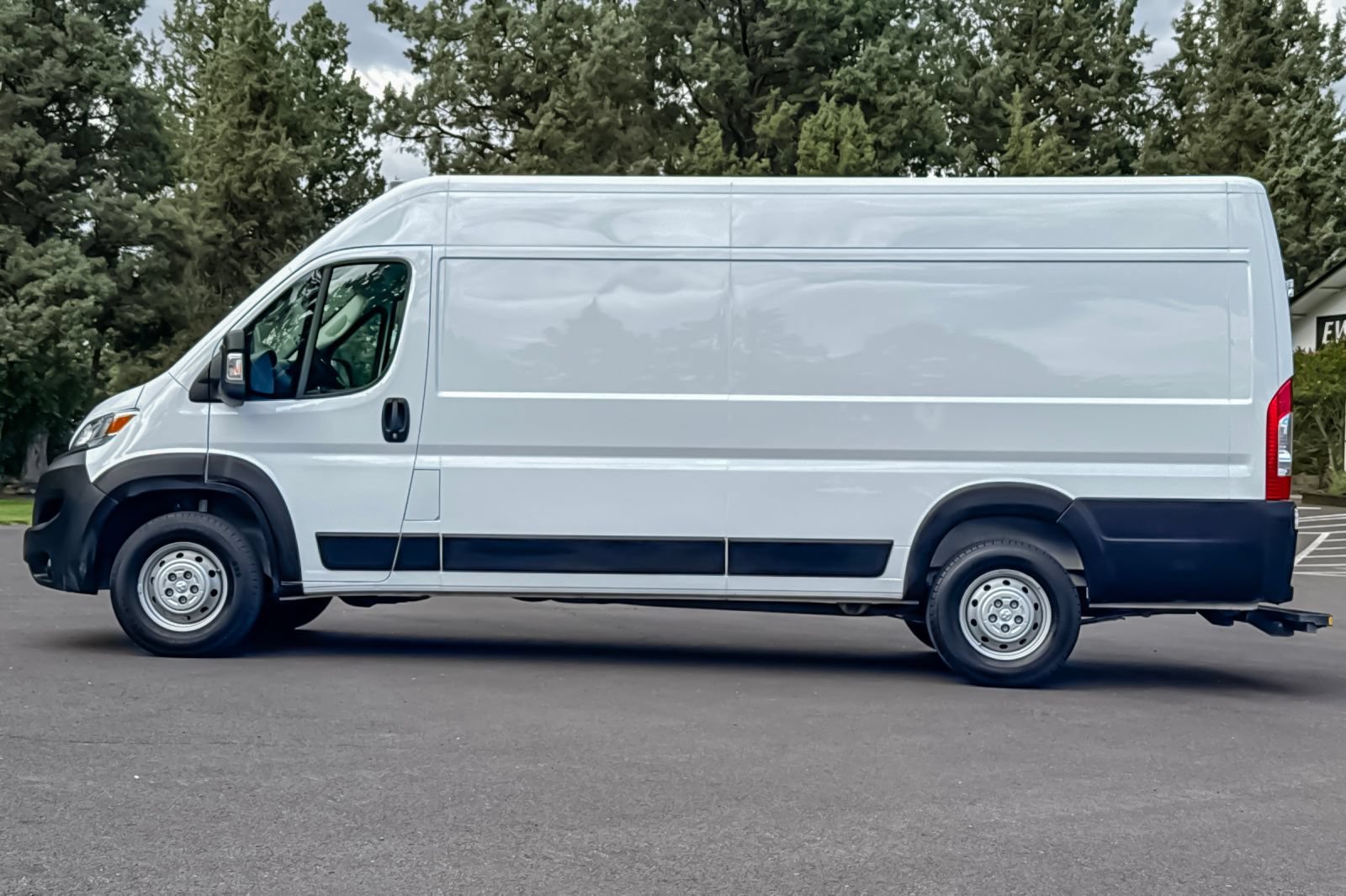 Used 2023 RAM ProMaster 3500 FWD image 8