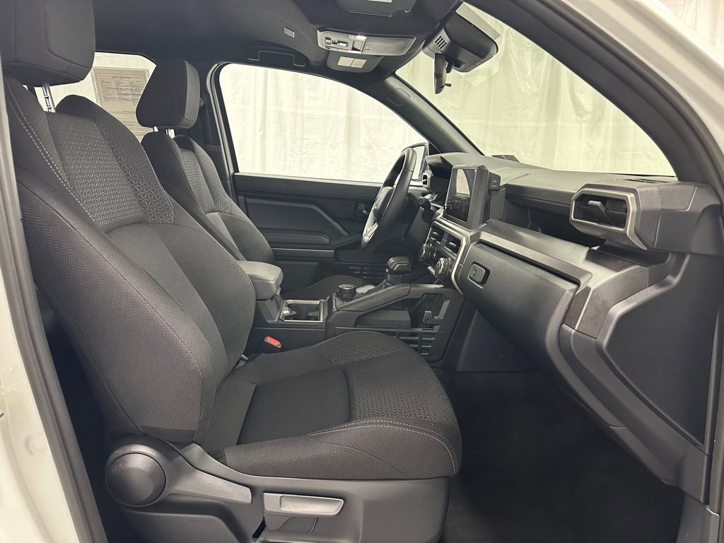 Used 2025 Toyota 4Runner SR5 AWD/4WD image 59