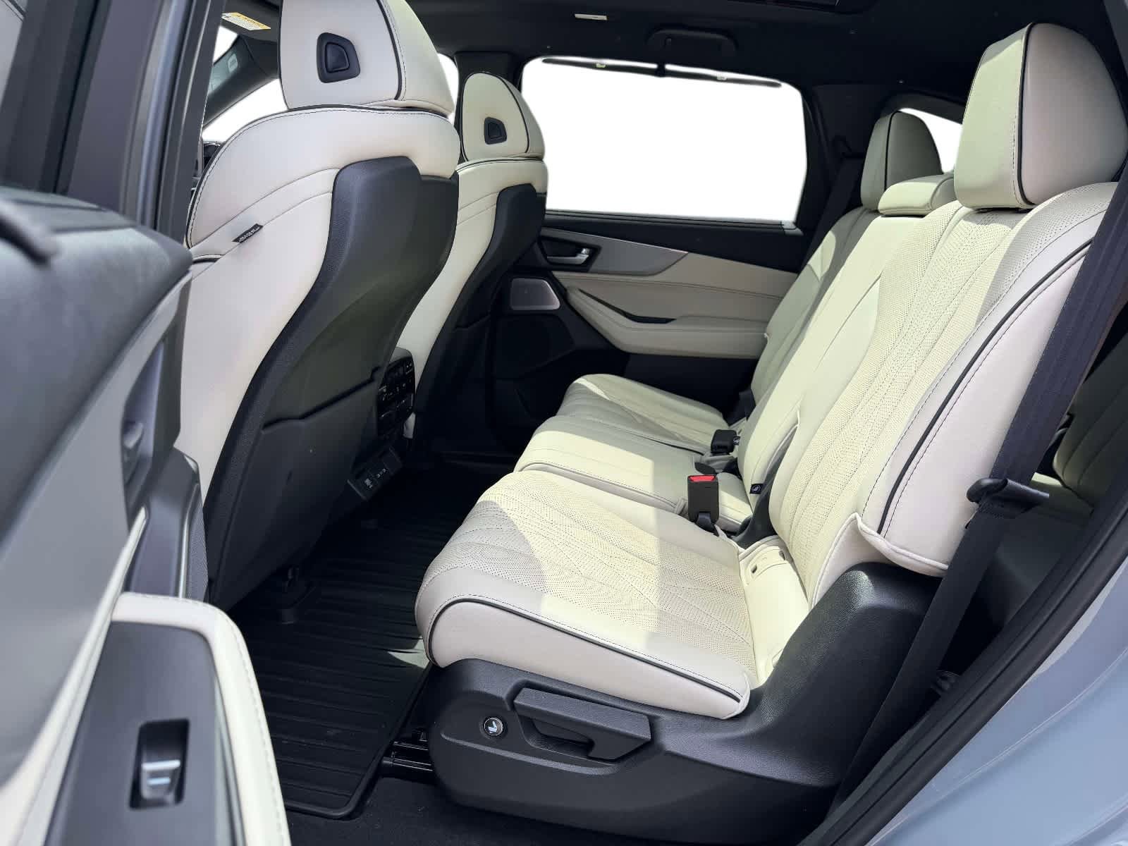 Used 2025 Acura MDX A-Spec AWD/4WD image 17