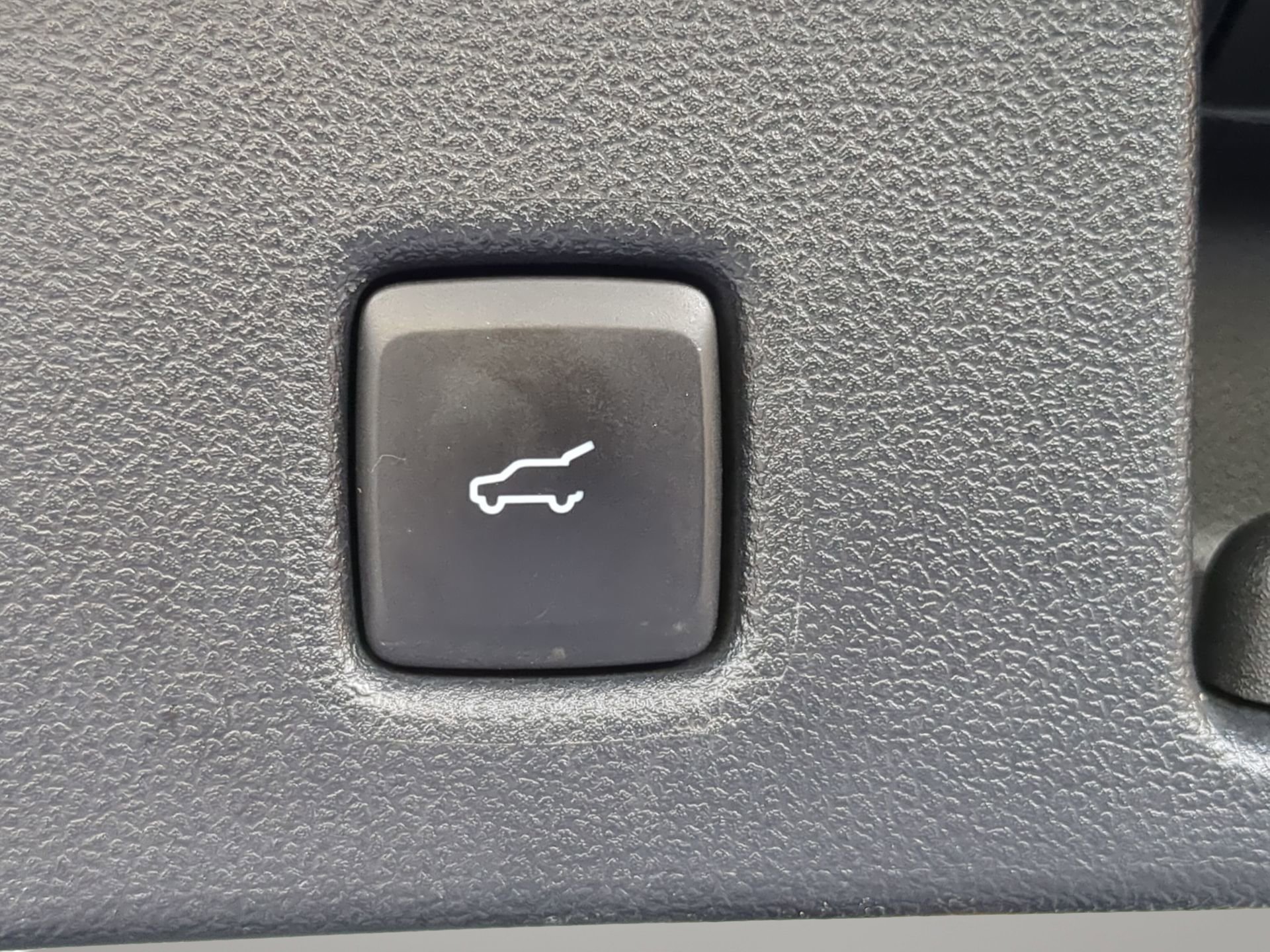 Certified 2020 Ford Escape Titanium w/ Titanium Premium Package 2.0 FWD image 47