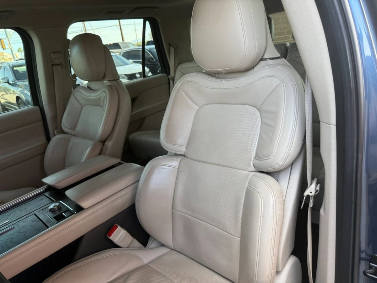 Used 2020 Lincoln Navigator Reserve w/ Luxury Package AWD/4WD image 44