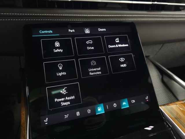 Certified 2025 Cadillac Escalade Sport Platinum image 41