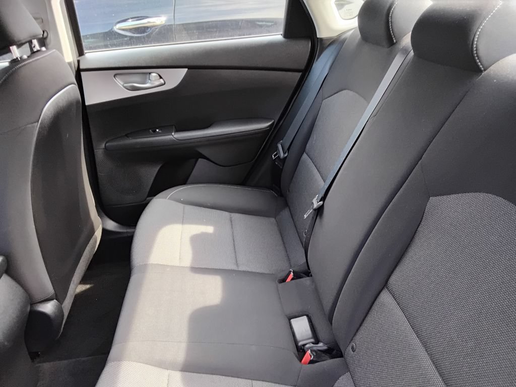 Used 2022 Kia Forte LXS FWD image 10