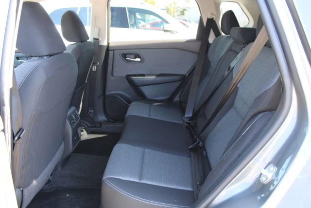 Used 2023 Nissan Rogue SV FWD image 34
