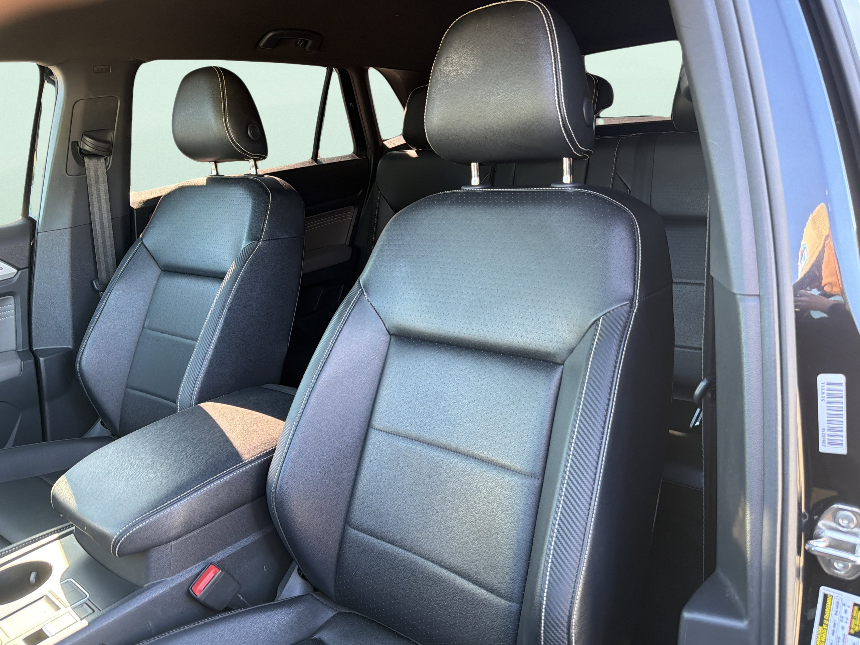 Used 2021 Volkswagen Atlas Cross Sport SE FWD image 17