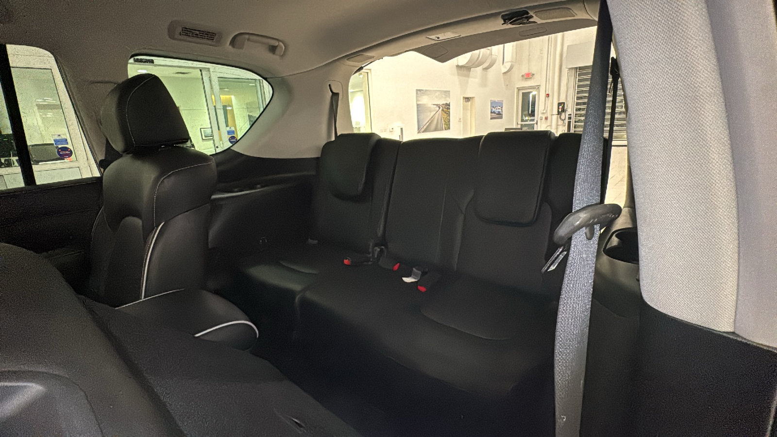 Used 2023 INFINITI QX80 Premium Select w/ Cargo Package AWD/4WD image 30