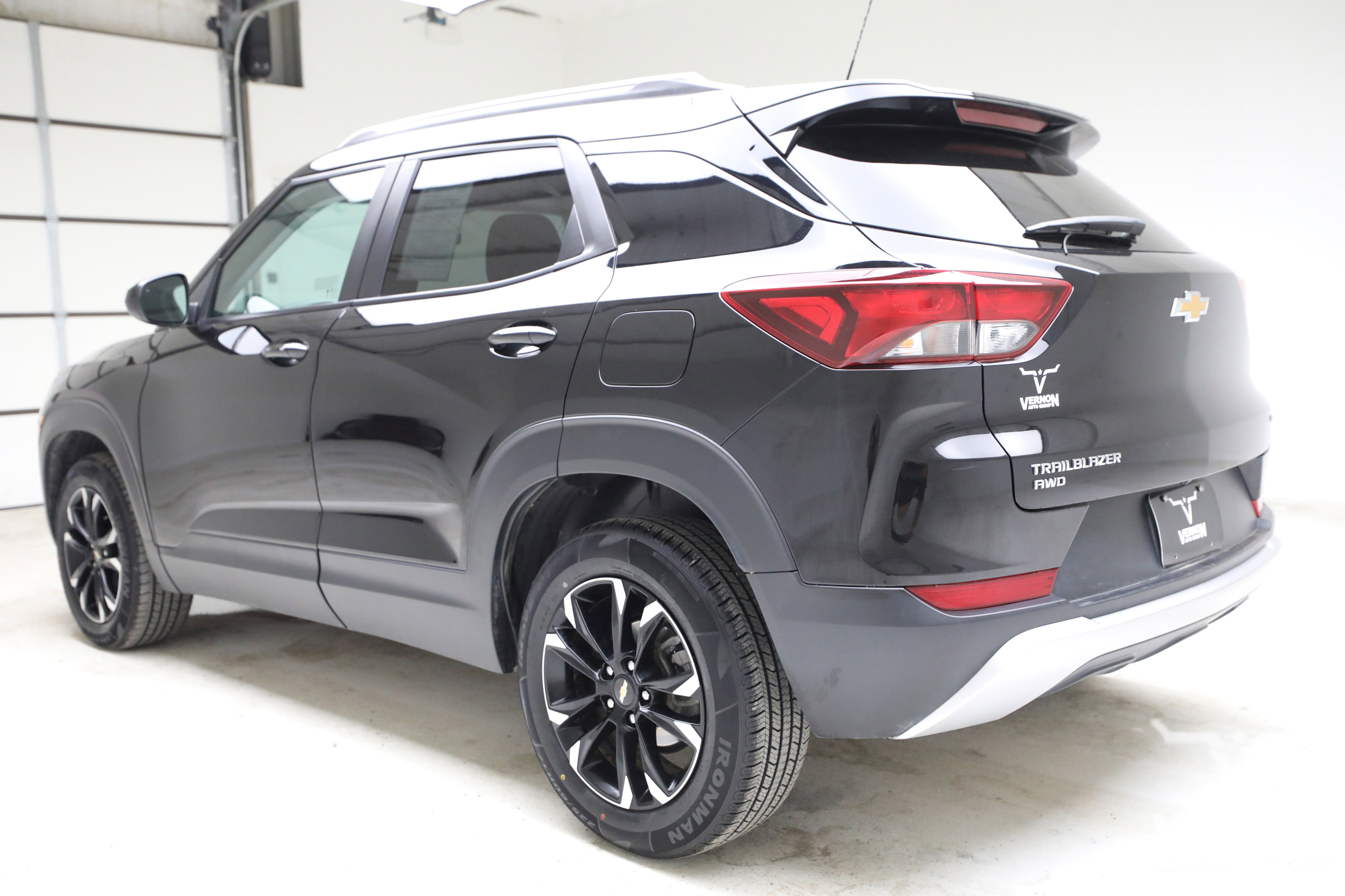 Used 2023 Chevrolet TrailBlazer LT w/ Convenience Package image 3