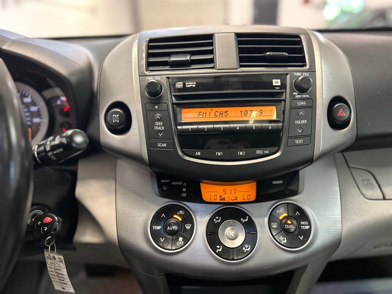 Used 2007 Toyota RAV4 Limited image 22