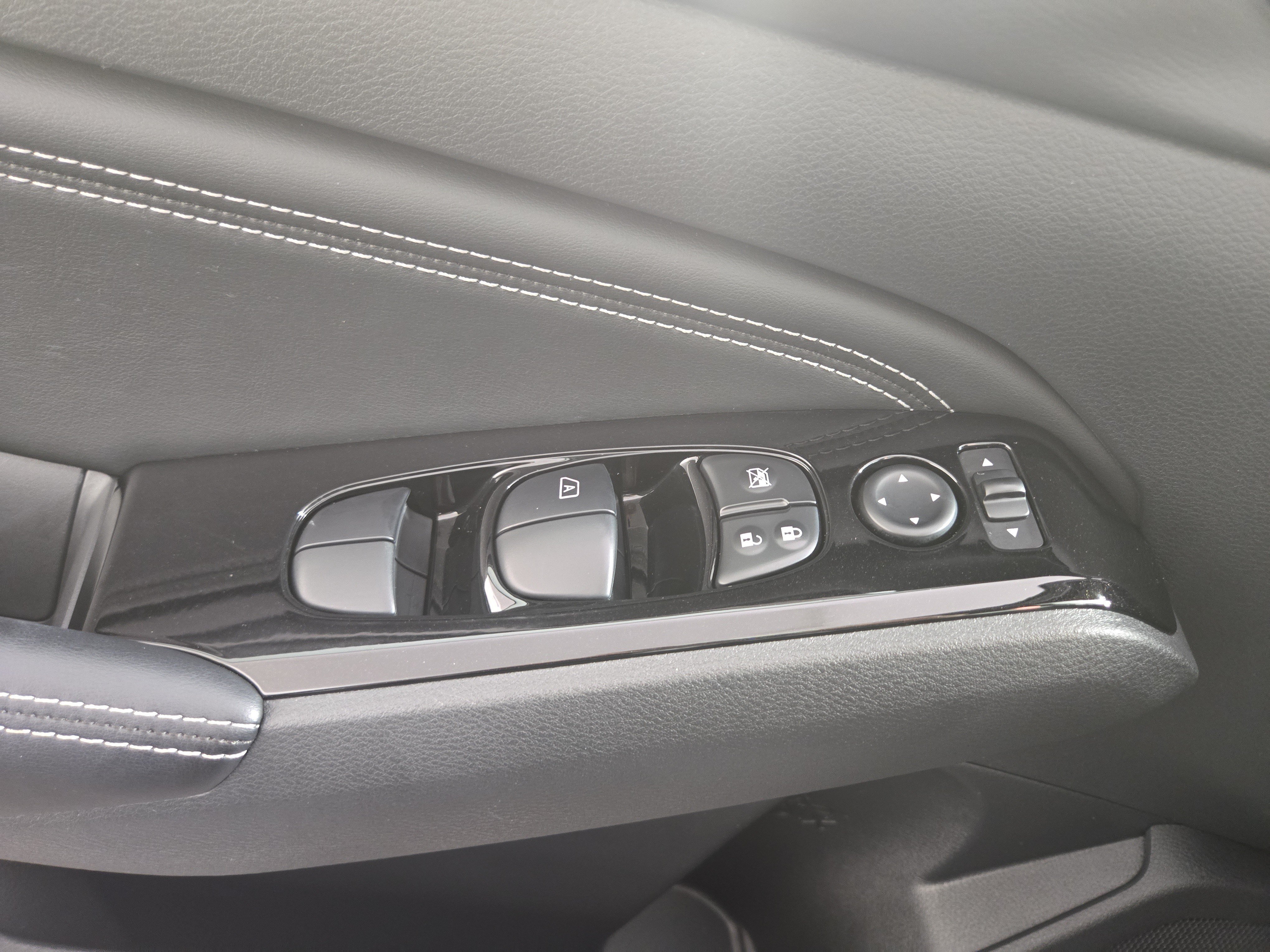 Used 2023 Nissan Altima 2.5 SL AWD/4WD image 31