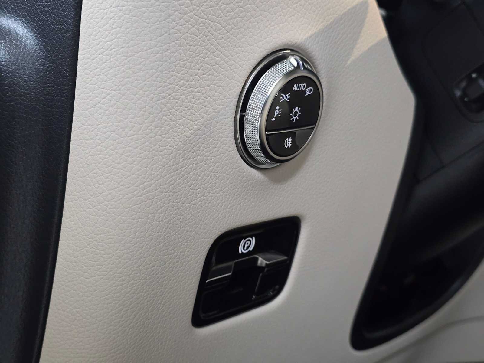 Certified 2026 Mercedes-Benz GLC 300 4MATIC image 25
