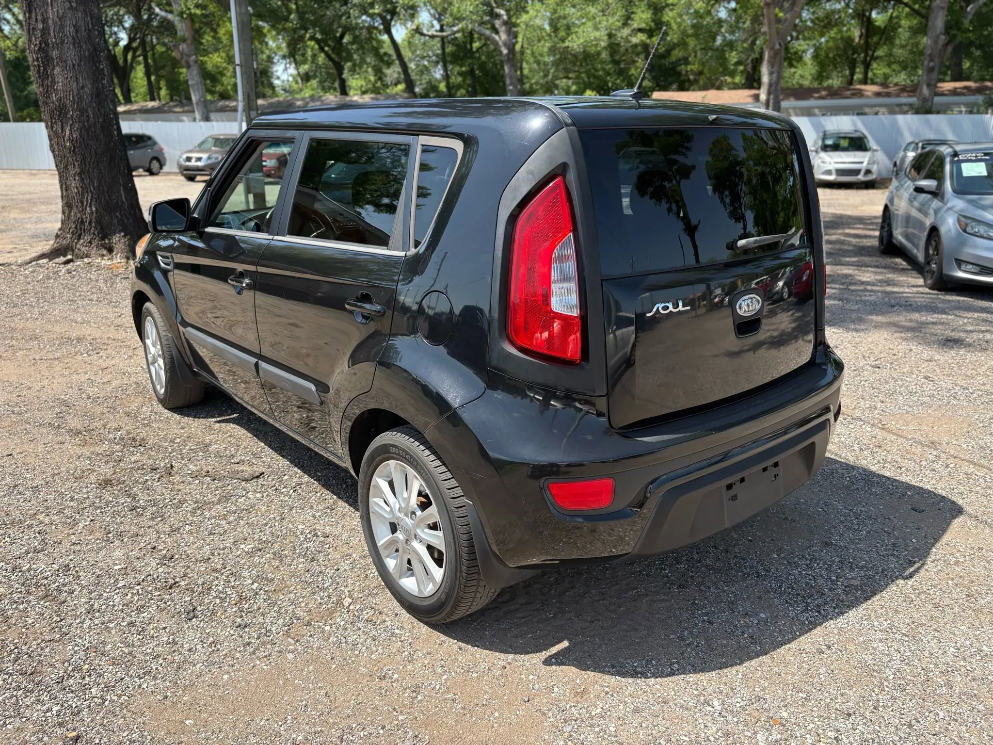 Used 2012 Kia Soul + image 7