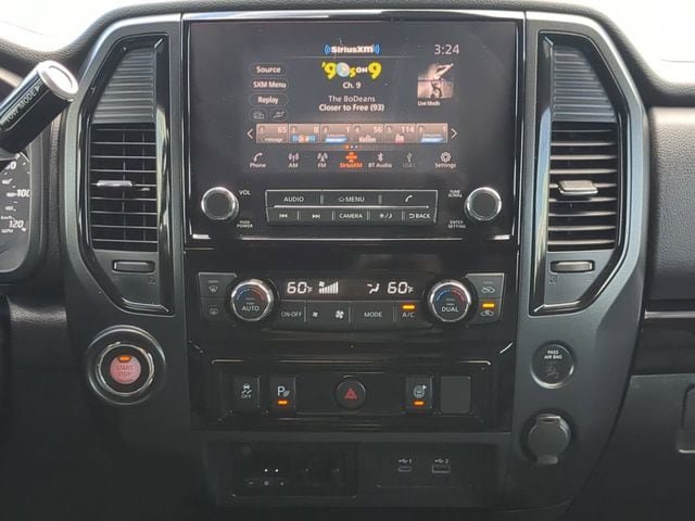 Used 2023 Nissan Titan SV w/ SV Convenience Package RWD image 16