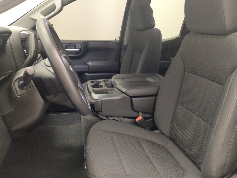 Used 2020 Chevrolet Silverado 1500 Custom w/ Custom Value Package RWD image 17