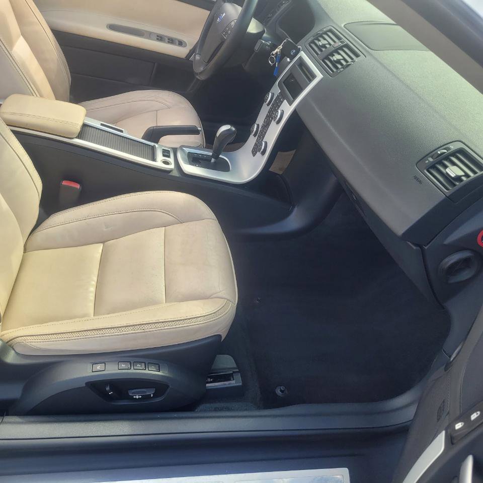 Used 2013 Volvo C70 T5 FWD image 32