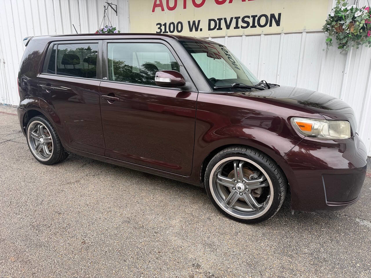 Used 2008 Scion xB image 1