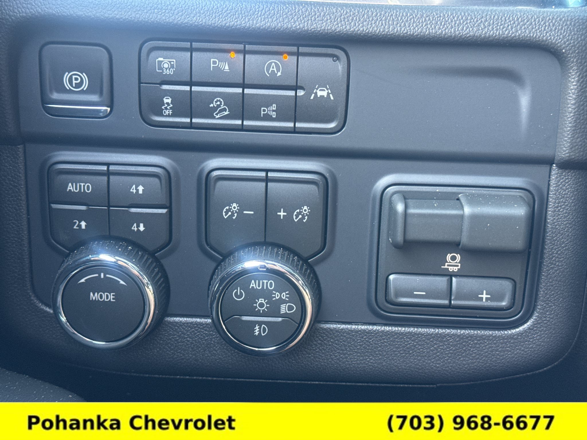 New 2026 Chevrolet Suburban High Country w/ Sun And Tow Package AWD/4WD image 16