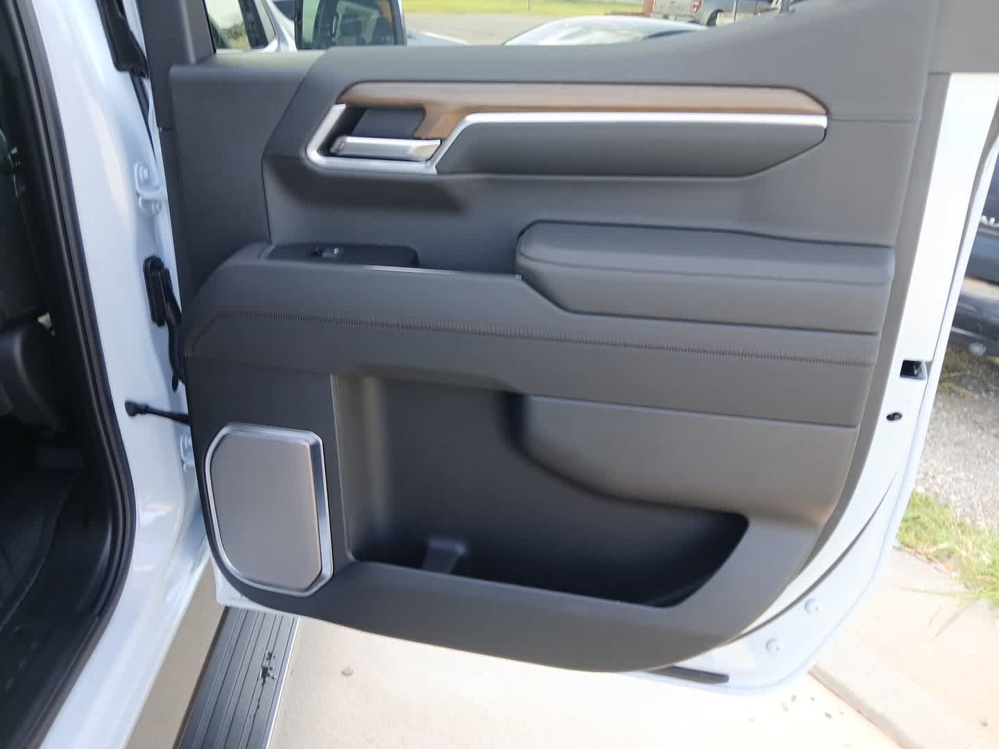 New 2026 Chevrolet Silverado 1500 High Country w/ High Country Premium Package AWD/4WD image 71