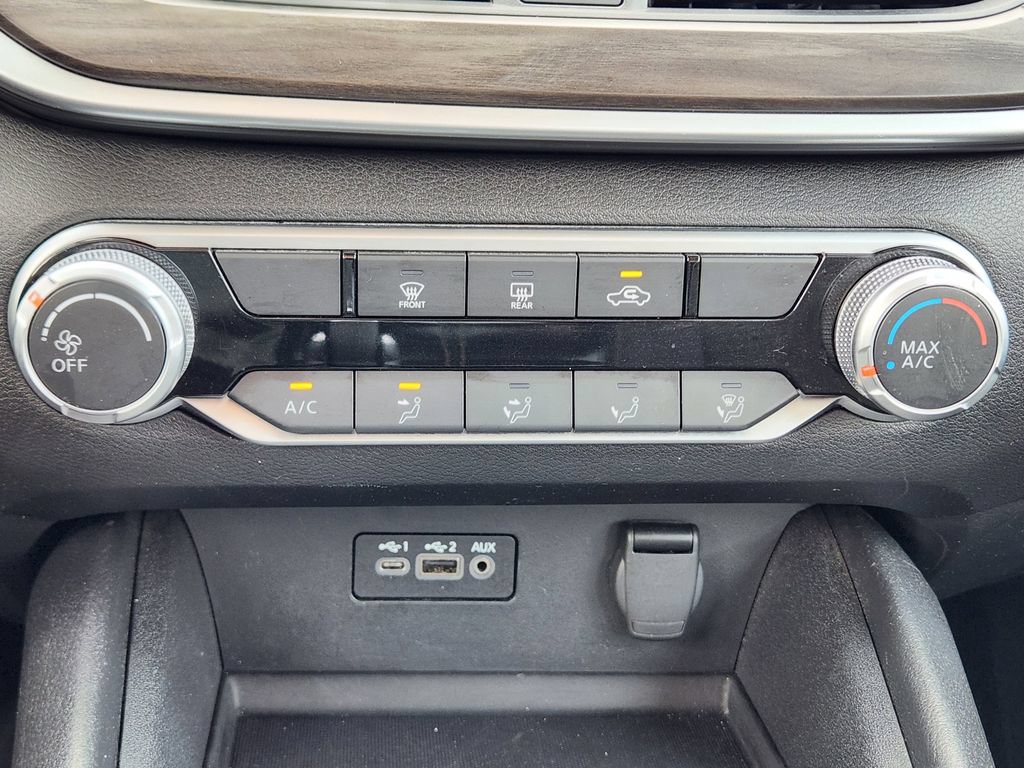 Used 2025 Nissan Altima 2.5 SV FWD image 19
