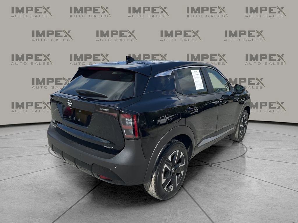 Used 2025 Nissan Kicks SV AWD/4WD image 5