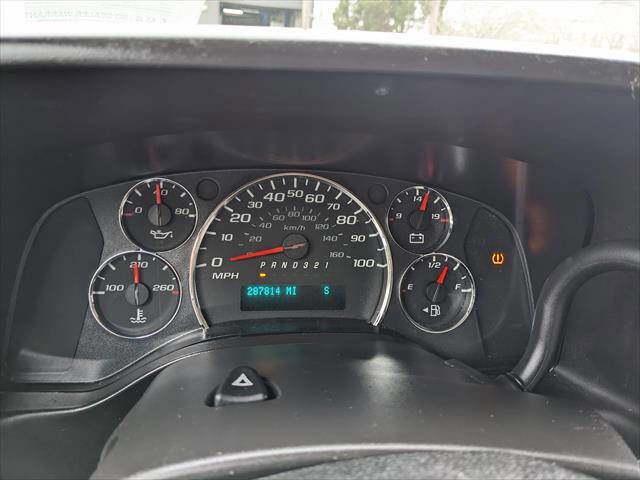 Used 2013 Chevrolet Express 1500 RWD image 18
