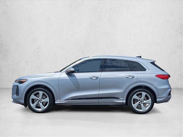 Certified 2025 Audi Q5 Prestige AWD/4WD image 9