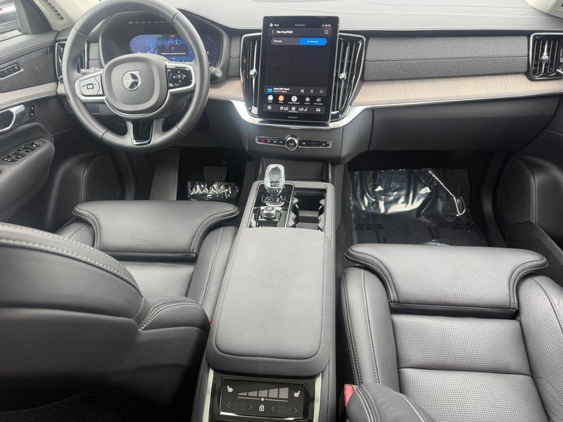 Certified 2026 Volvo XC90 B6 Ultra AWD/4WD image 12