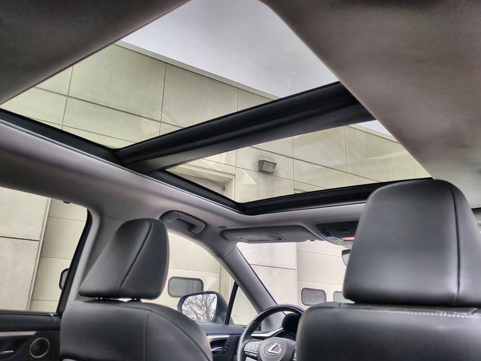 Used 2022 Lexus RX 450h AWD w/ Luxury Package image 22