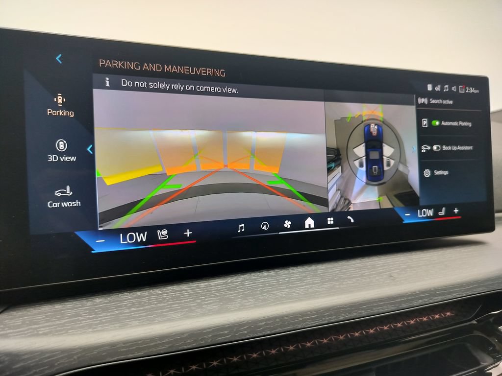 New 2026 BMW 330i Sedan w/ Convenience Package RWD image 18