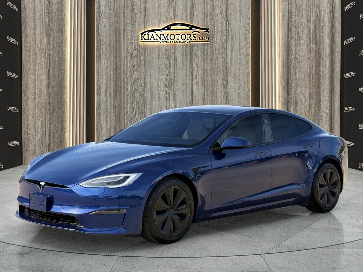 Used 2021 Tesla Model S Plaid image 4
