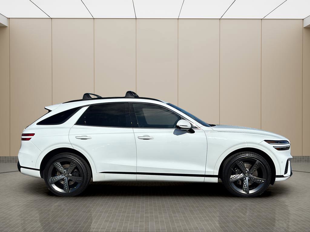 Used 2024 Genesis GV70 3.5T Sport w/ Sport Advanced Package image 6