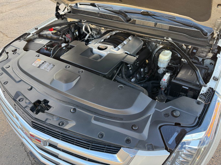 Used 2015 Cadillac Escalade Premium AWD/4WD image 25