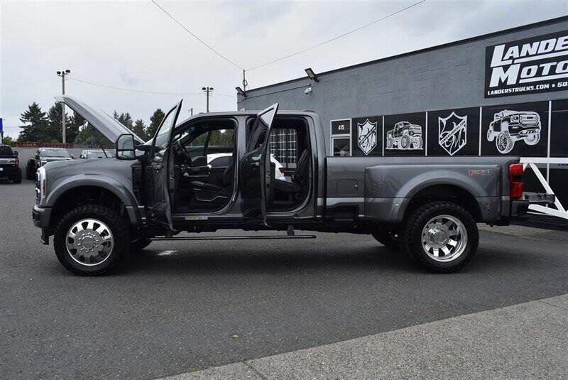 Used 2025 Ford F450 Platinum w/ FX4 Off-Road Package image 35