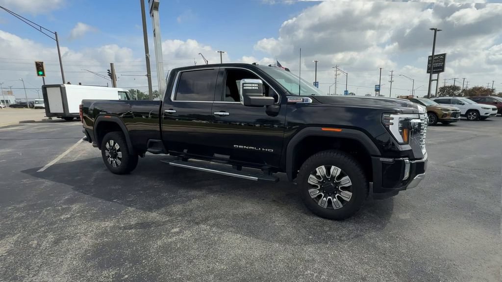 Used 2024 GMC Sierra 3500 Denali w/ Denali Reserve Package AWD/4WD image 2