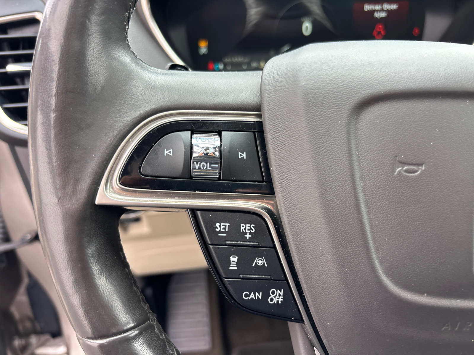 Used 2019 Lincoln Nautilus Reserve AWD/4WD image 17