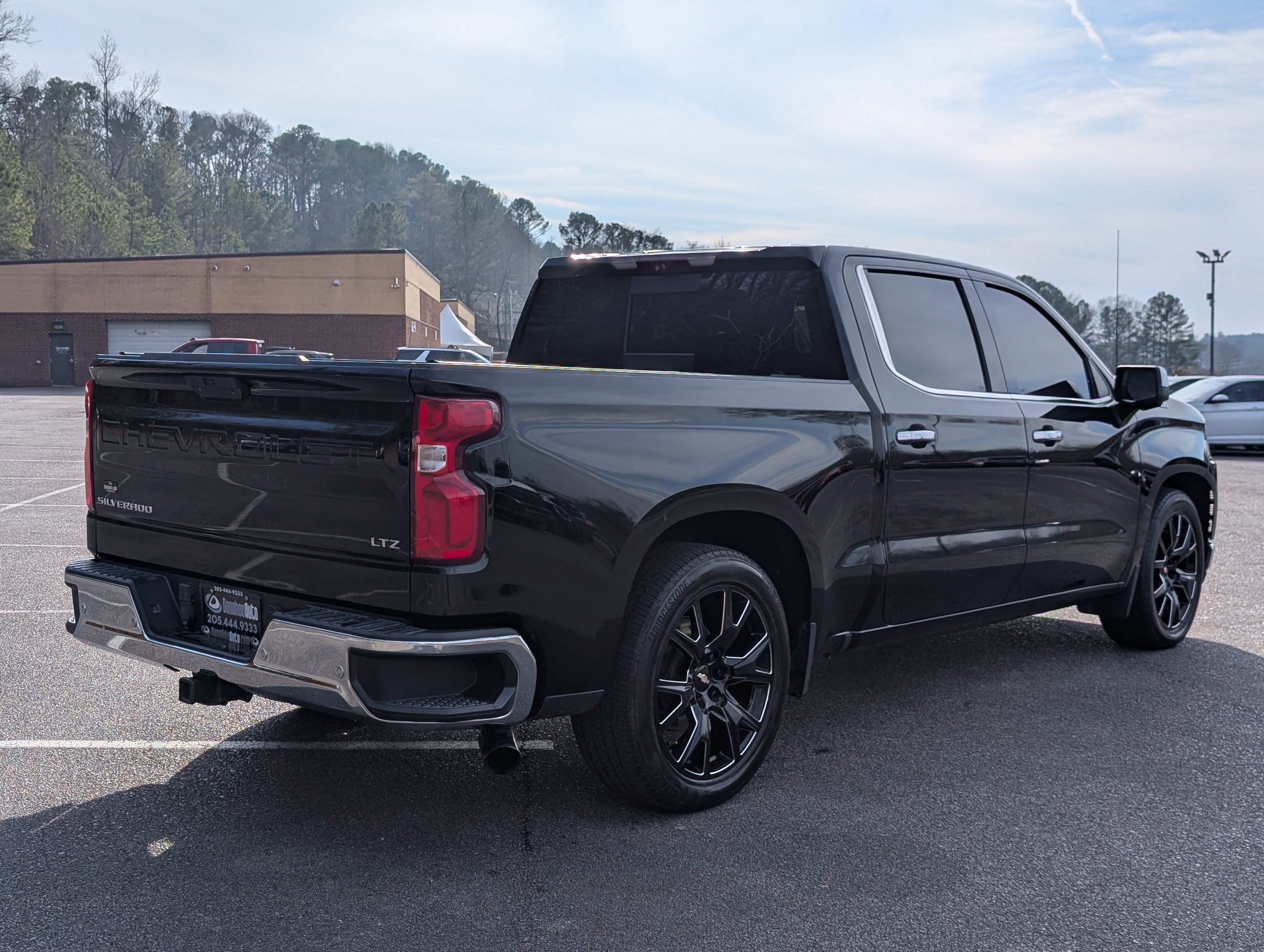 Used 2022 Chevrolet Silverado 1500 LTZ w/ Technology Package image 9