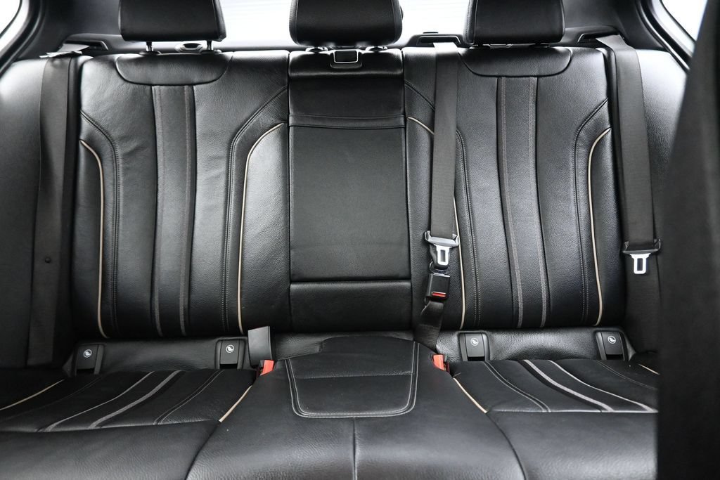 Used 2018 BMW 530i xDrive AWD/4WD image 29