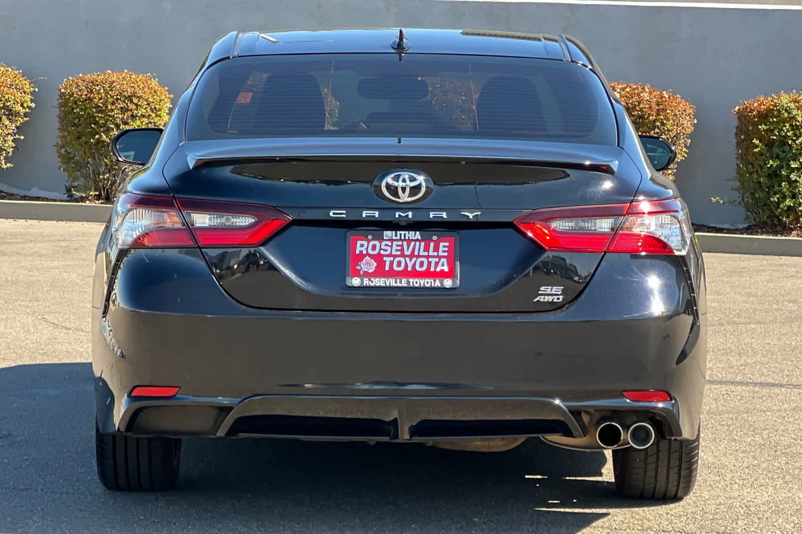 Used 2021 Toyota Camry SE w/ Cold Weather Package AWD/4WD image 8