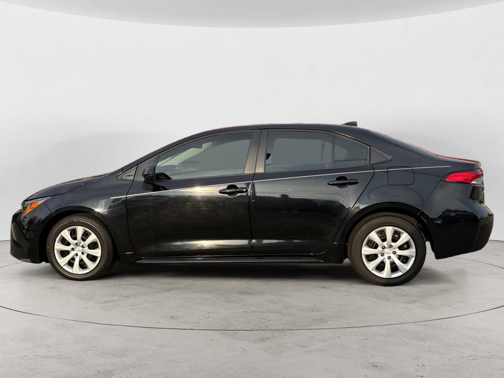 Used 2024 Toyota Corolla LE FWD image 6