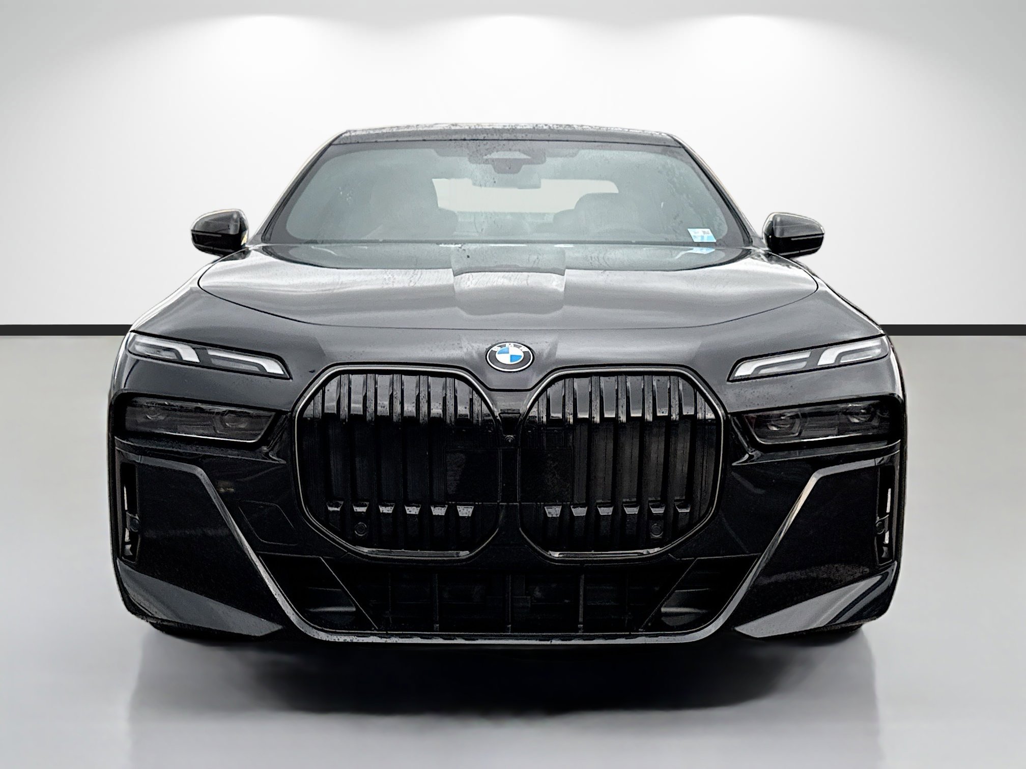 New 2026 BMW 740i xDrive w/ Premium Package image 8