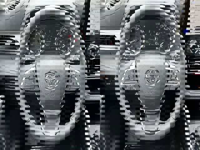 New 2024 Toyota Highlander XLE image 8