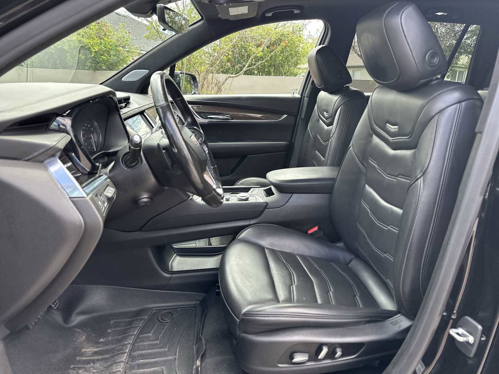 Used 2020 Cadillac XT6 Premium Luxury w/ Platinum Package image 15