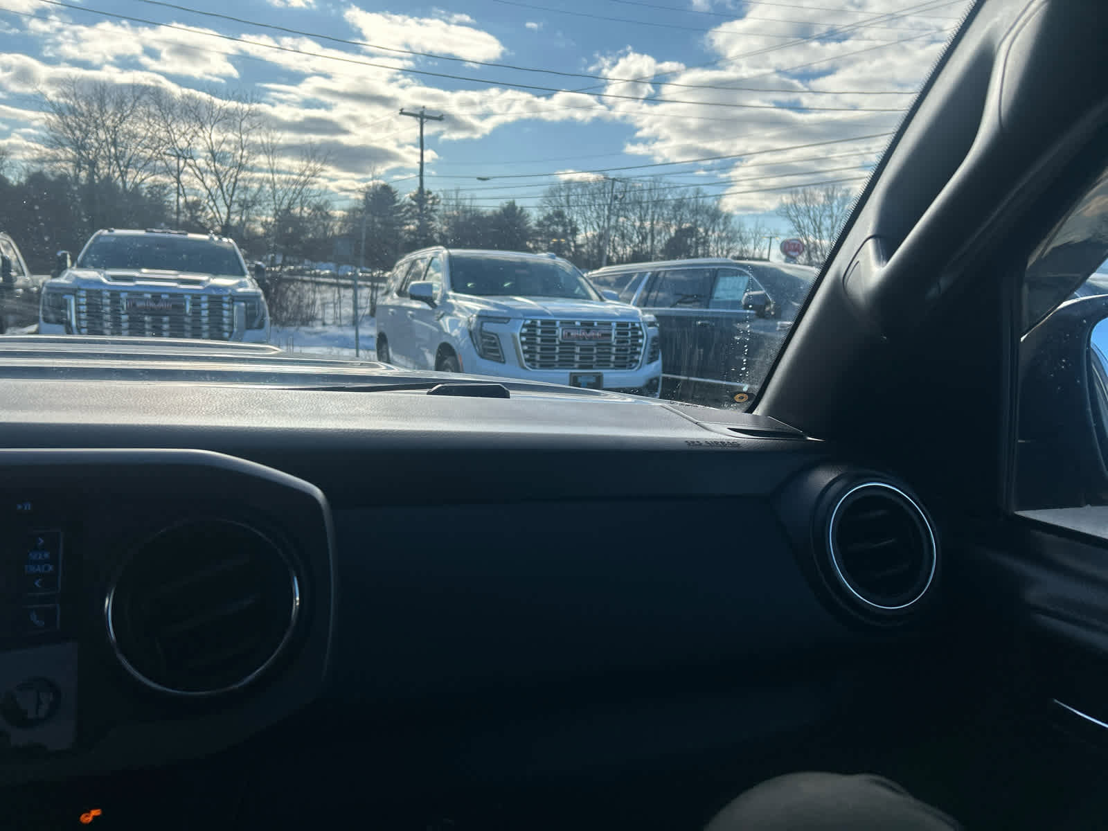 Used 2018 Toyota Tacoma TRD Sport image 13