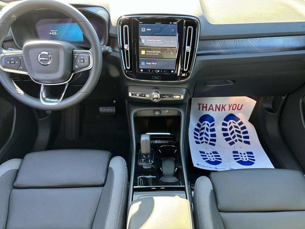 New 2024 Volvo XC40 Recharge Core w/ Protection Package Premier image 29
