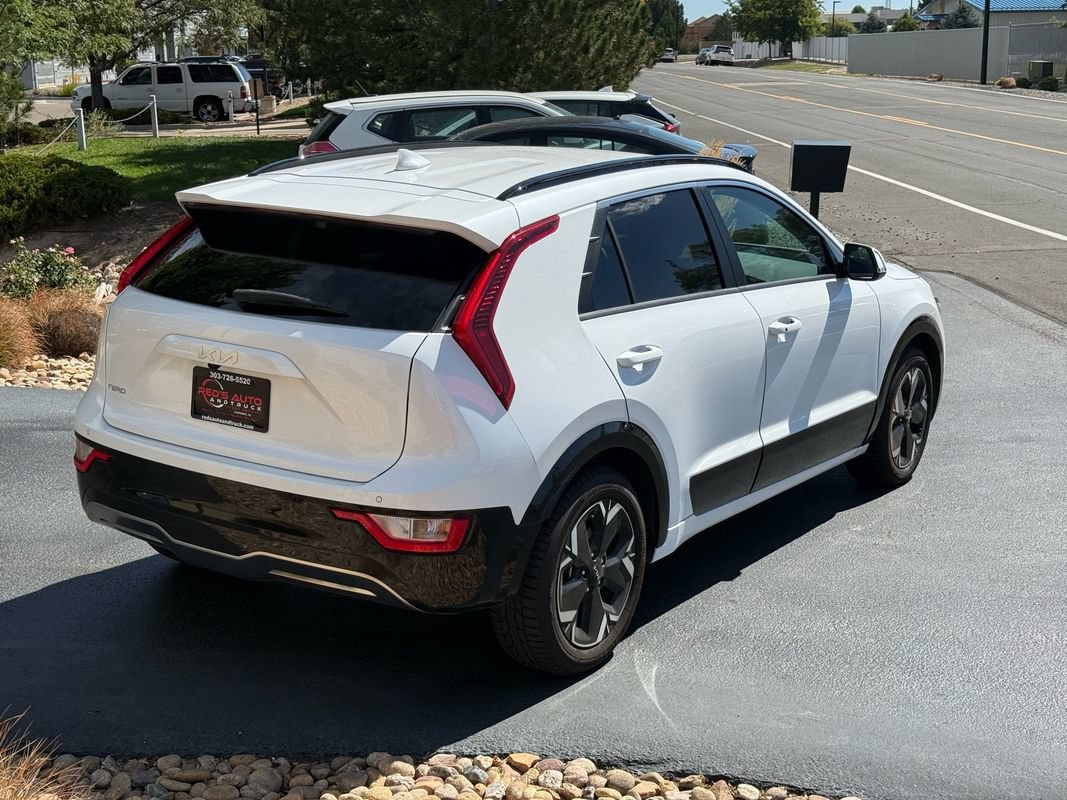 Used 2023 Kia Niro Wind w/ Wind Preserve Package FWD image 4